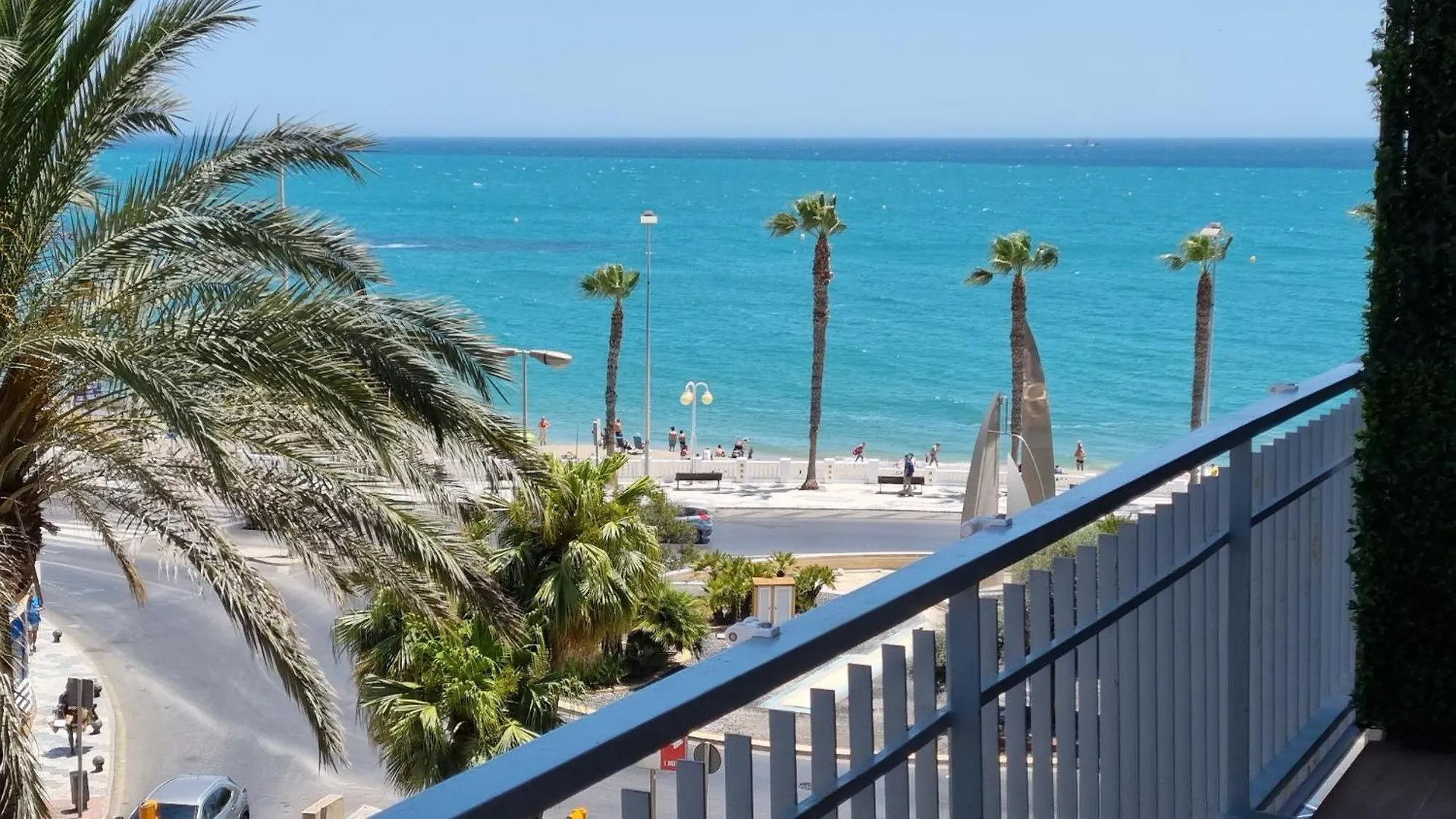 Maite Blue Beachfront 베날마데나코스타 0*,