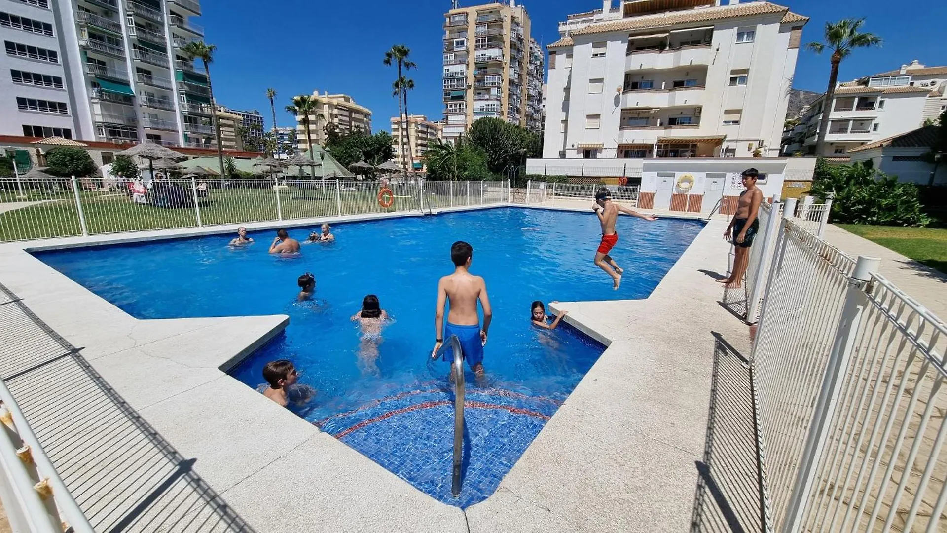 Maite Blue Beachfront Benalmádena 0*,